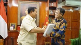 Ketua Umum Partai Gerindra Prabowo Subianto bersama Politisi PDIP Budiman Sudjatmiko di di Kertanegara, Jakarta Selatan. (Instagram.com/@gerindra)