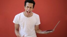 Bocah ingusan mungkin belum memiliki banyak pengalaman hidup atau belum mempelajari banyak norma sosial. (Pexels.com/Andrea Piacquadio)
