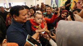 Menteri Pertahanan Prabowo Subianto makan siang ke Mie Gacoan Tebet, Jakarta Selatan. (Dok. Tim Media Prabowo Subianto)
