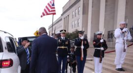 Menteri Pertahanan RI Prabowo Subianto bersama Menteri Pertahanan Amerika Serikat (AS), Lloyd J Austin III. (Dok. Tim Media Prabowo Subianto)