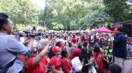 Menteri Pertahanan (Menhan) Prabowo Subianto berkunjung ke Wisma Indonesia di Washington DC, Amerika Serikat (AS) disambut antusiasme para diaspora. (Dok. Tim Media Prabowo Subianto)
