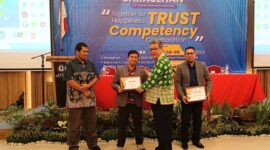 Gathering dan Sarasehan LSP Talenta Wirausaha Nusantara untuk Penguatan Kewirausahaan dan UKM di Indonesia, yang di hadiri oleh Martshudy Khahar, S.E., Deputi Bidang Usaha Mikro Kementrian Koperasi dan UMKM RI, dan NS. Aji Martono, Komisioner Badan Nasional Sertifikasi Profesi (BNSP) di Grya Persada Hotel, Kaliurang - Jogjakarta (9/3/24). (Doc.Ist)