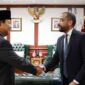 President Amerika SerikatJoe Biden mengucapkan selamat kepada calon Prabowo Subianto melalui surat resmi, diantar langsungDuta Besar Amerika Serikat untuk ASEAN Yohannes Abraham. (Dok. Tim Media Prabowo)

