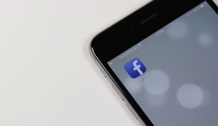 Jejak Digital Produktif: Memanfaatkan Media Sosial untuk Kemajuan Diri