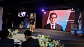 Sandiaga Uno menjadi pembicara inspiratif dalam seminar HUT ke-10 PAAI bertema Dari Tantangan Menuju Peluang. Ia menyampaikan lima pesan untuk mendukung pertumbuhan industri asuransi, mulai dari integritas dan inovasi hingga kolaborasi serta konsistensi dalam membangun profesionalisme agen. (Dok. PAAI)