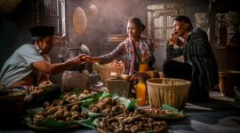 Berbagai produk lokal Indonesia dipamerkan dengan bangga, menunjukkan perpaduan desain modern dan kualitas premium yang kini menjadi favorit banyak konsumen. Ini adalah representasi nyata kebangkitan jenama lokal yang siap bersaing di pasar global.